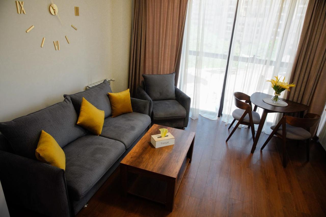 City Center Appartment At Buzand St. Ереван Екстериор снимка