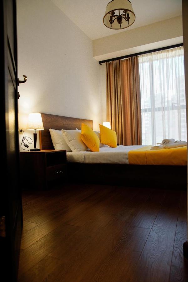 City Center Appartment At Buzand St. Ереван Екстериор снимка